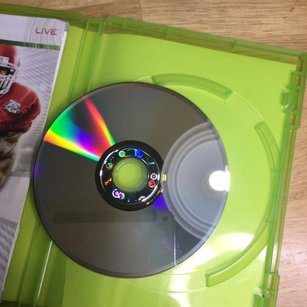 MICROSOFT‎ XBOX EA SPORTS NCAA FOOTBALL 2004 And 2009